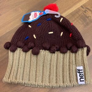 🧁 BRAND NEW WITH TAGS Neff Cupcake Beanie